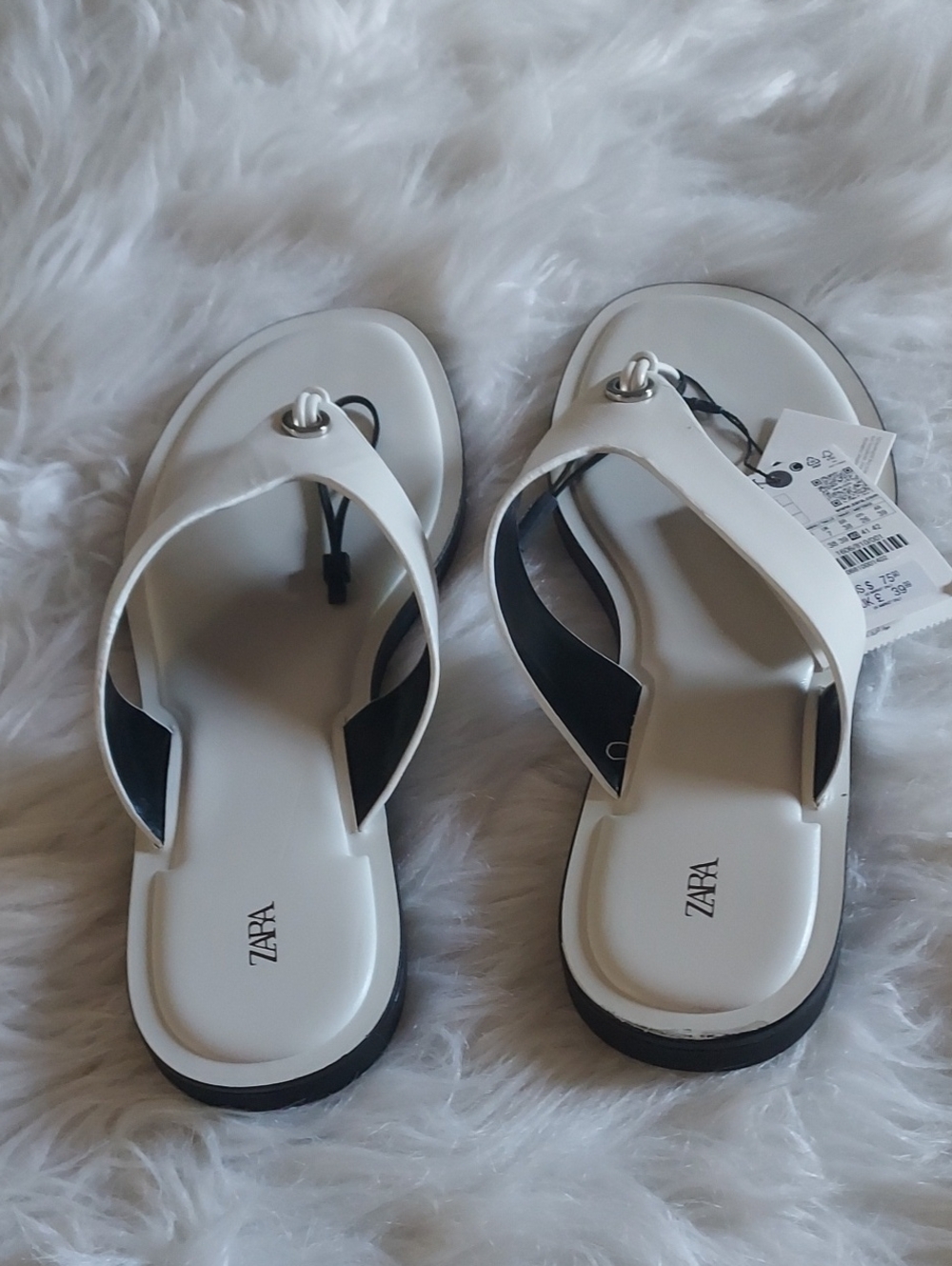 Zara Leather White Thong Sandals with Black Sole - Picture 12 of 12